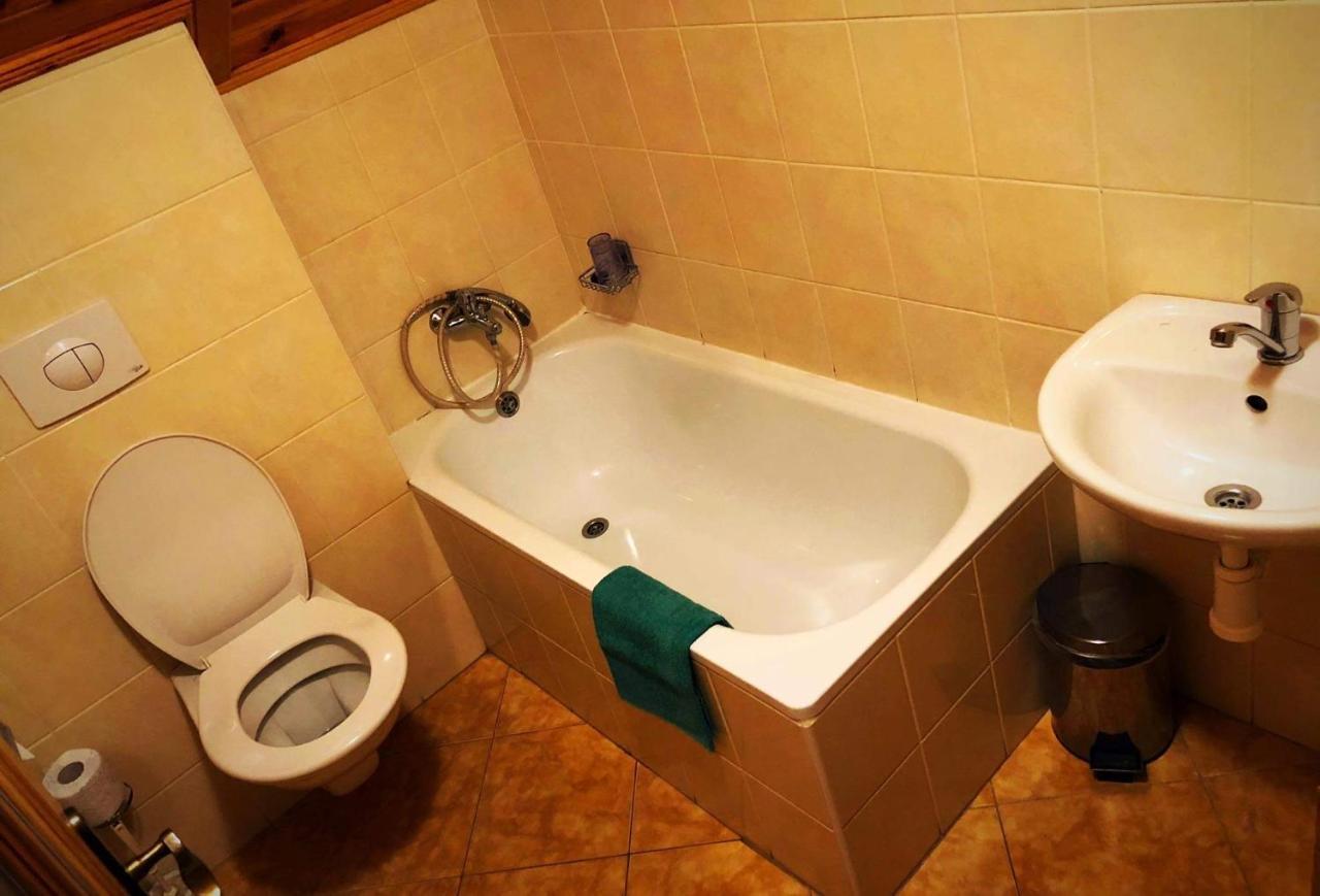 Hostinec Selsky Dvur Zbiroh Buitenkant foto