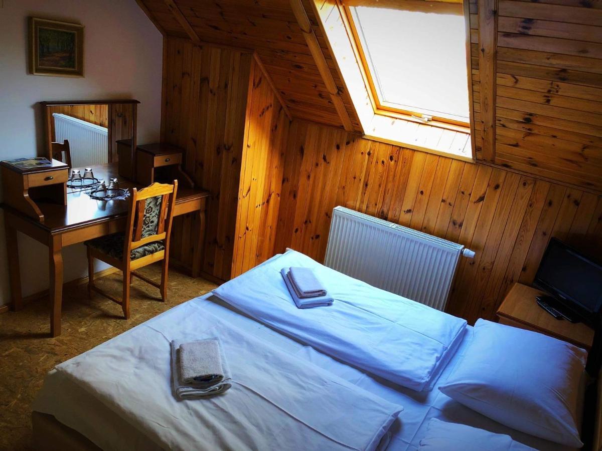 Hostinec Selsky Dvur Zbiroh Buitenkant foto